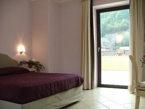 Hotel Langa In Cortemilia Ngoại thất bức ảnh